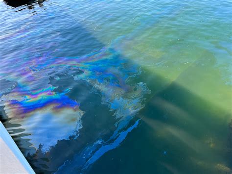 does oil still leak from the uss arizona|The Macabre Reason Oil Continues To Leak Into。